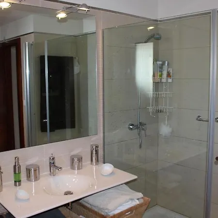 Espectacular Casa Con Piscina Climatizada *