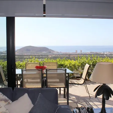 Espectacular Casa Con Piscina Climatizada Сasa de vacaciones Costa Adeje (Tenerife)